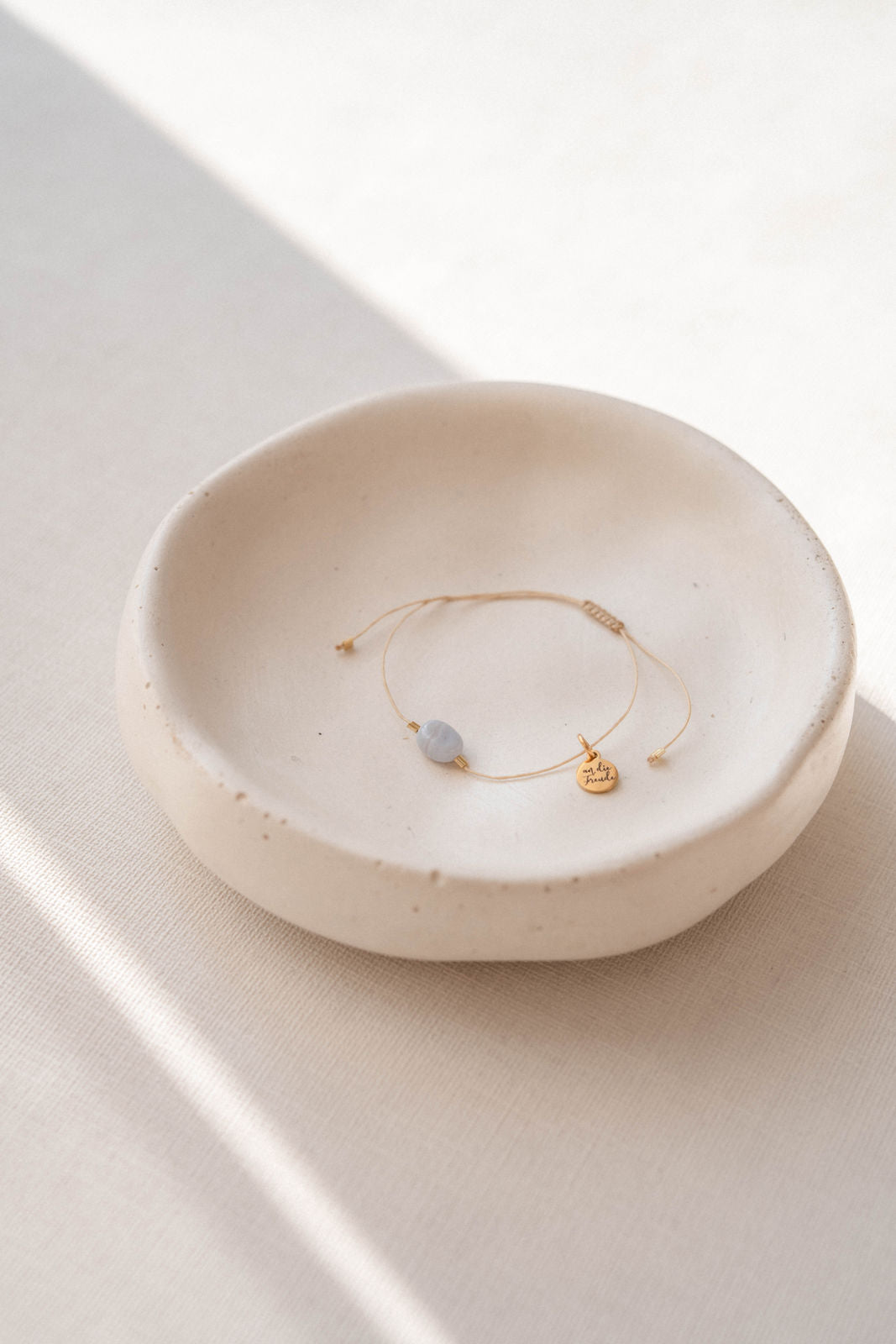 ICE BLUE ONE | Armband ONE Chalcedon