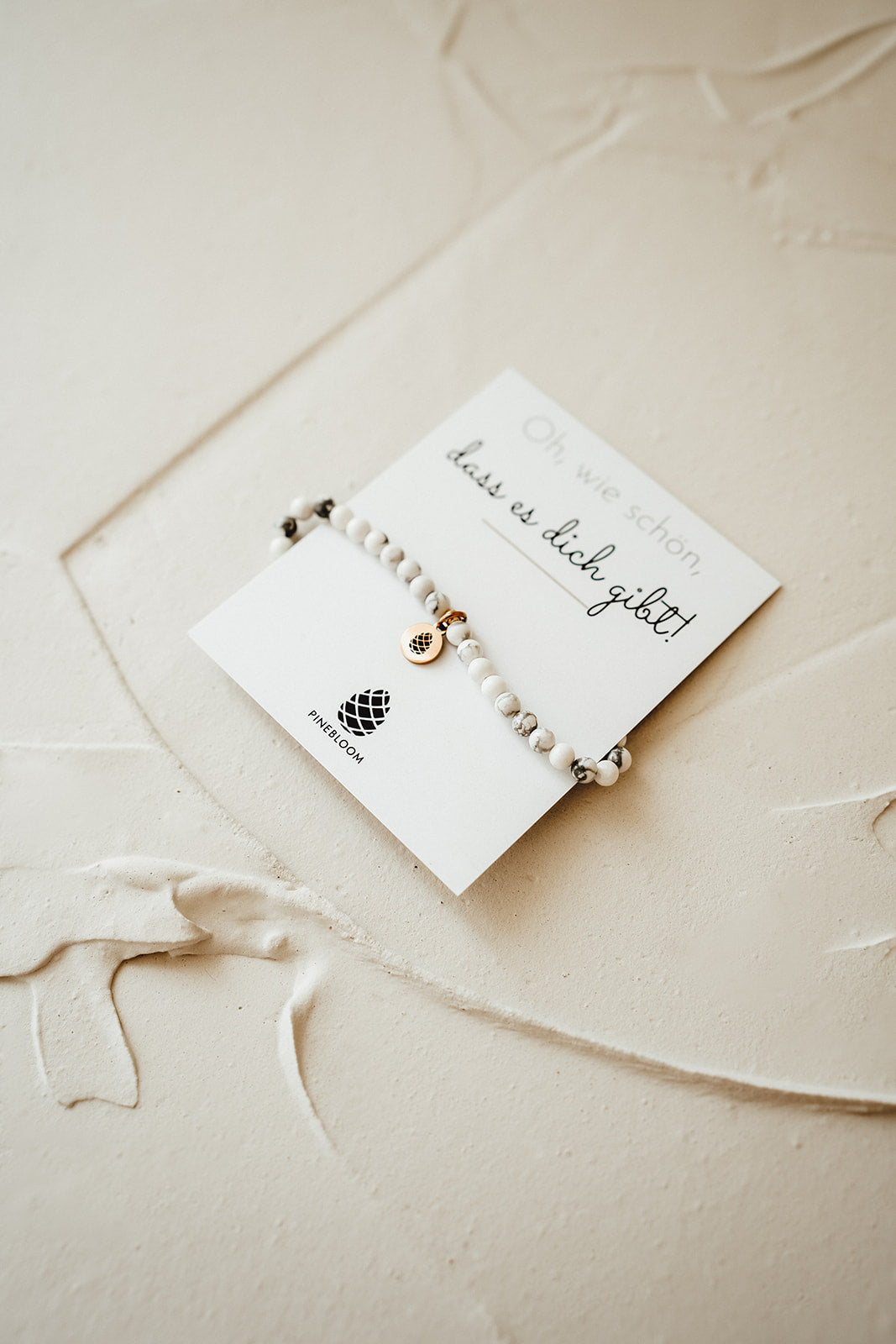 Miss Marble | Armband Howlith kleine Perlen