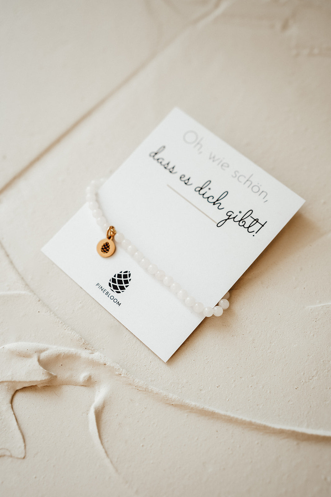 Edelweiß | Armband weiße Jade kleine Perlen